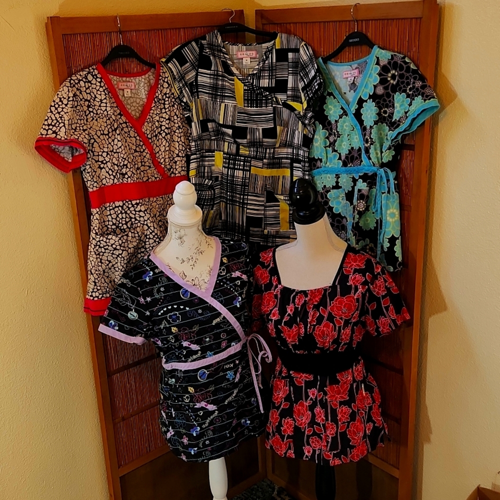5 Koi Scrub Nurse  Medical Tops in 1 Lot.